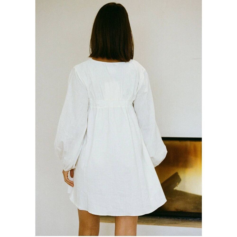 Sabo Skirt White Mini Dress - Picture 2 of 9